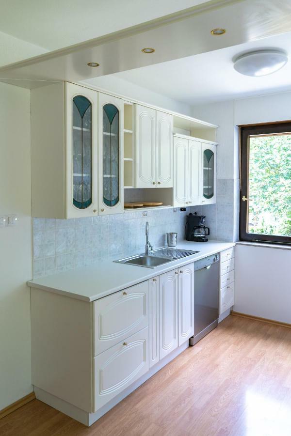 The Foxhouse Hotel Tolmin Bagian luar foto