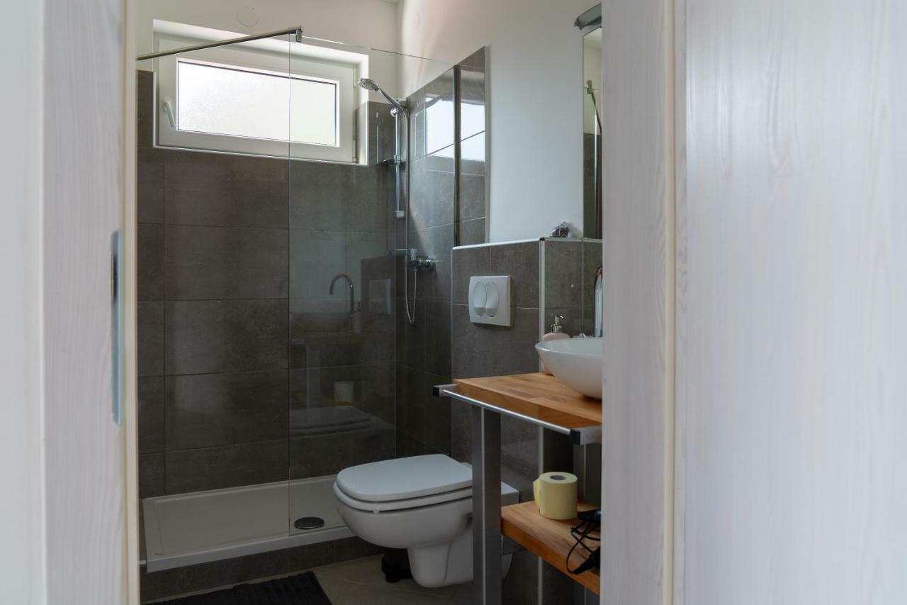 The Foxhouse Hotel Tolmin Bagian luar foto