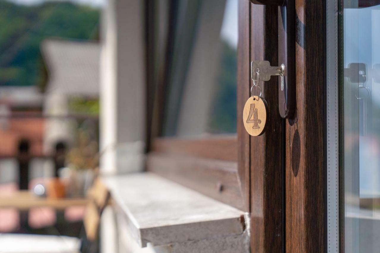 The Foxhouse Hotel Tolmin Bagian luar foto