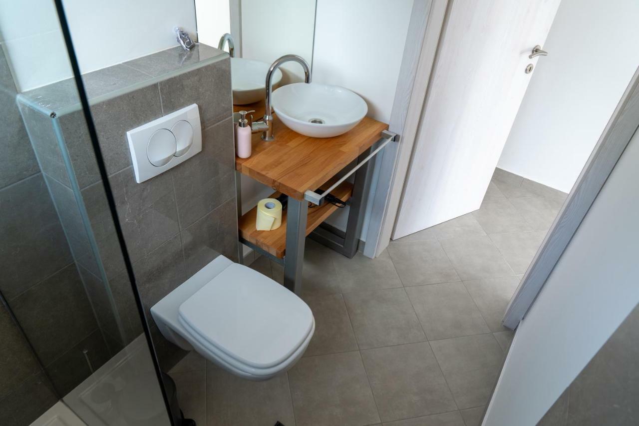 The Foxhouse Hotel Tolmin Bagian luar foto