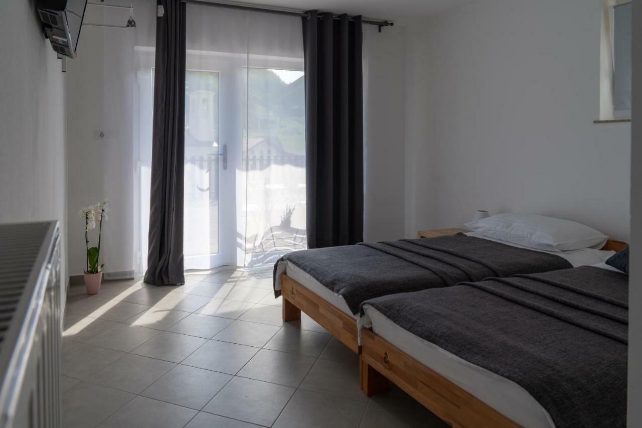 The Foxhouse Hotel Tolmin Bagian luar foto