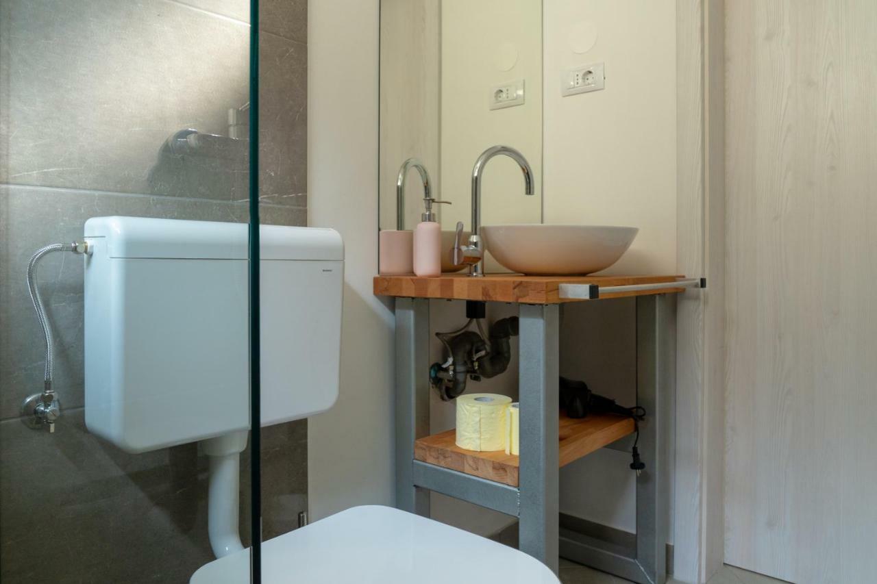 The Foxhouse Hotel Tolmin Bagian luar foto